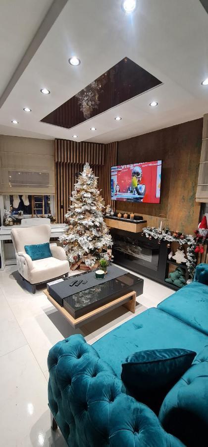 Design Apartment Platinium Spa Lux 5 Star "Havana" Completely Private Wellness & Spa Free Included Sauna & Jacuzzi & Salt Wall & Fire Place & 3D Ceilings & Business Wifi & Netflix & Keyless Code Entry & Full Smart App & Secure 2 Parking Place Чуприя Екстер'єр фото