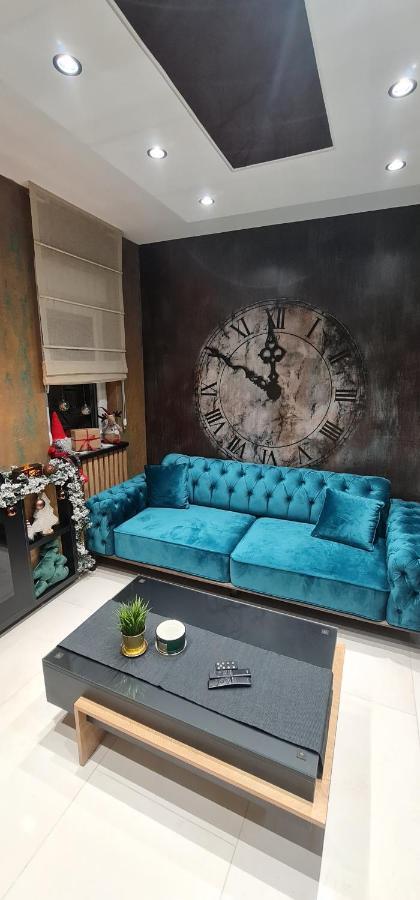 Design Apartment Platinium Spa Lux 5 Star "Havana" Completely Private Wellness & Spa Free Included Sauna & Jacuzzi & Salt Wall & Fire Place & 3D Ceilings & Business Wifi & Netflix & Keyless Code Entry & Full Smart App & Secure 2 Parking Place Чуприя Екстер'єр фото
