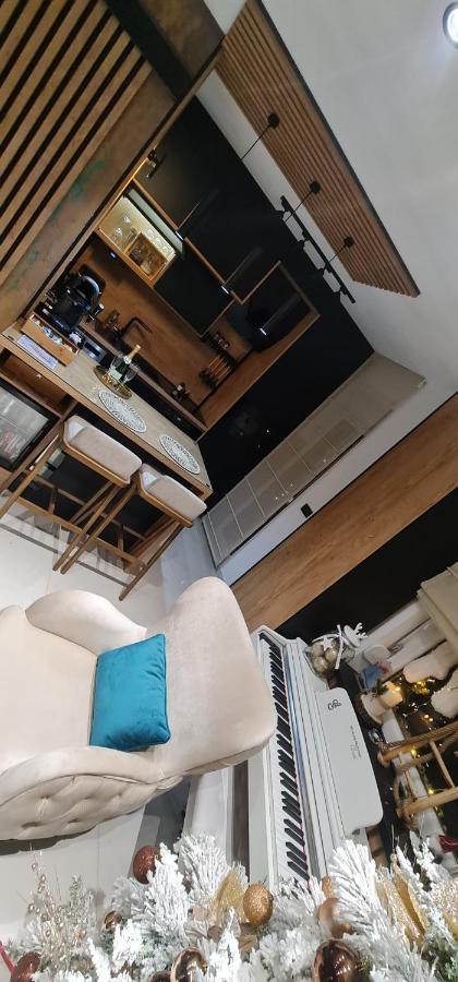 Design Apartment Platinium Spa Lux 5 Star "Havana" Completely Private Wellness & Spa Free Included Sauna & Jacuzzi & Salt Wall & Fire Place & 3D Ceilings & Business Wifi & Netflix & Keyless Code Entry & Full Smart App & Secure 2 Parking Place Чуприя Екстер'єр фото