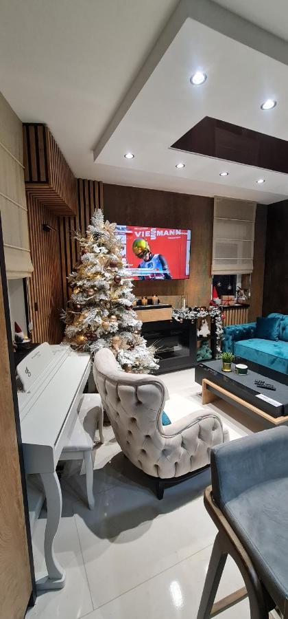 Design Apartment Platinium Spa Lux 5 Star "Havana" Completely Private Wellness & Spa Free Included Sauna & Jacuzzi & Salt Wall & Fire Place & 3D Ceilings & Business Wifi & Netflix & Keyless Code Entry & Full Smart App & Secure 2 Parking Place Чуприя Екстер'єр фото