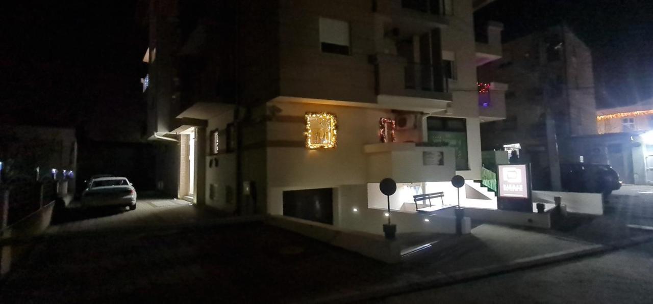 Design Apartment Platinium Spa Lux 5 Star "Havana" Completely Private Wellness & Spa Free Included Sauna & Jacuzzi & Salt Wall & Fire Place & 3D Ceilings & Business Wifi & Netflix & Keyless Code Entry & Full Smart App & Secure 2 Parking Place Чуприя Екстер'єр фото