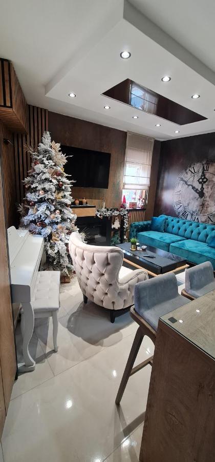 Design Apartment Platinium Spa Lux 5 Star "Havana" Completely Private Wellness & Spa Free Included Sauna & Jacuzzi & Salt Wall & Fire Place & 3D Ceilings & Business Wifi & Netflix & Keyless Code Entry & Full Smart App & Secure 2 Parking Place Чуприя Екстер'єр фото