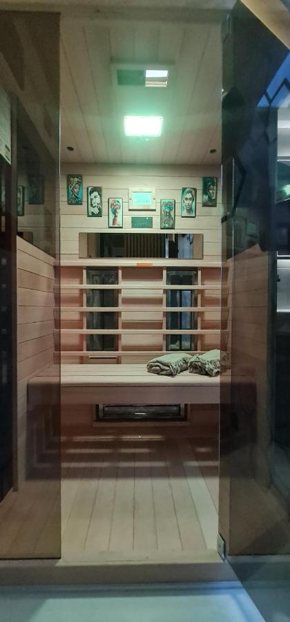 Design Apartment Platinium Spa Lux 5 Star "Havana" Completely Private Wellness & Spa Free Included Sauna & Jacuzzi & Salt Wall & Fire Place & 3D Ceilings & Business Wifi & Netflix & Keyless Code Entry & Full Smart App & Secure 2 Parking Place Чуприя Екстер'єр фото