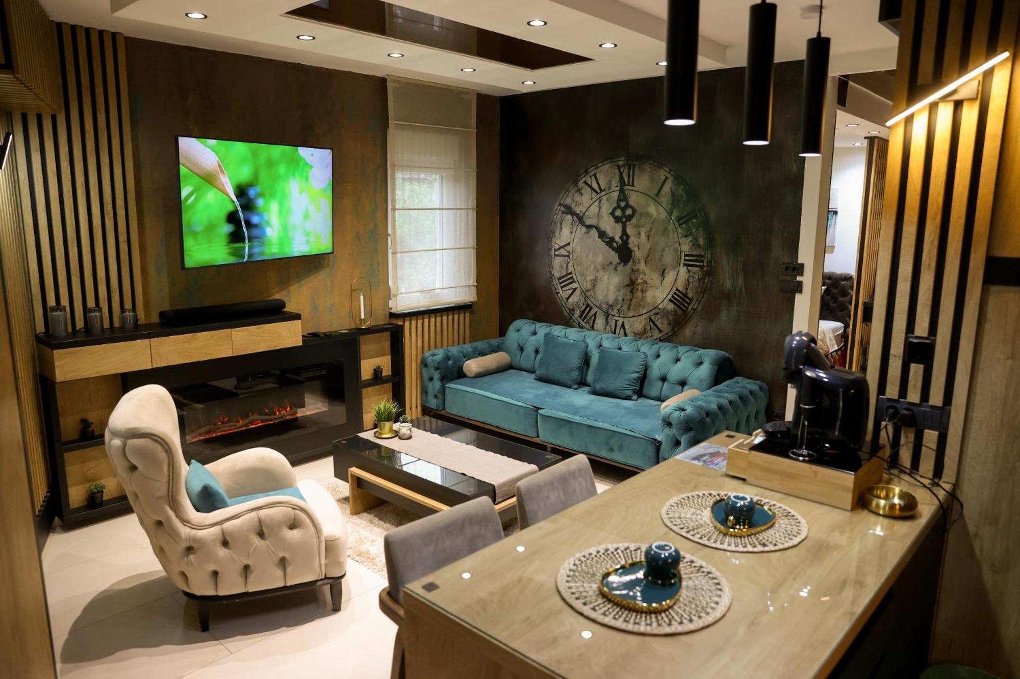 Design Apartment Platinium Spa Lux 5 Star "Havana" Completely Private Wellness & Spa Free Included Sauna & Jacuzzi & Salt Wall & Fire Place & 3D Ceilings & Business Wifi & Netflix & Keyless Code Entry & Full Smart App & Secure 2 Parking Place Чуприя Екстер'єр фото